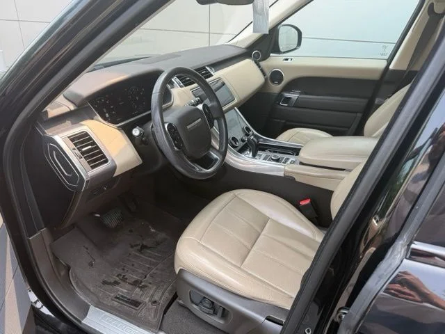 Used 2020 Black Land Rover HSE image 9