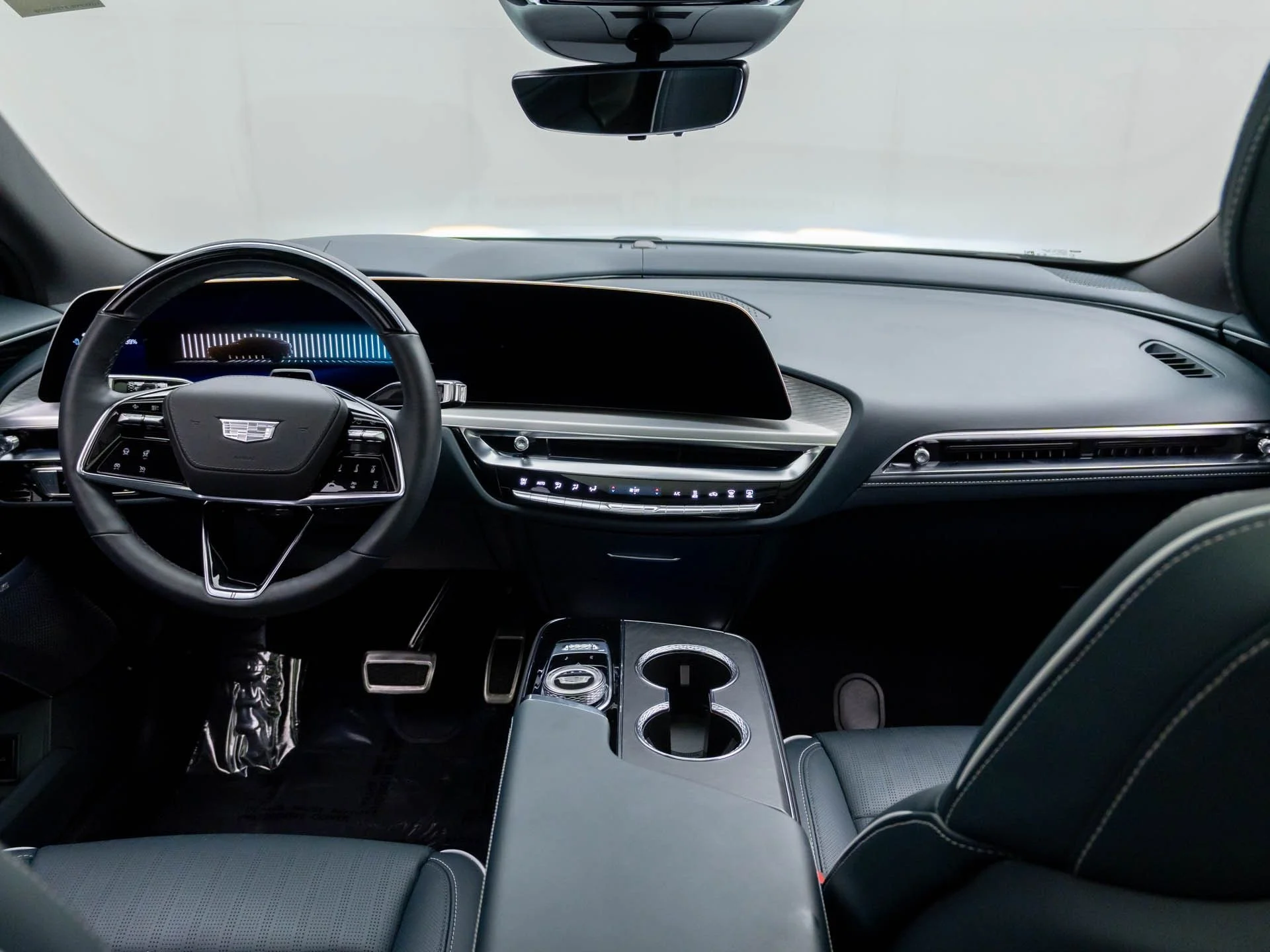 Used 2026 White Cadillac Signature Sport image 11