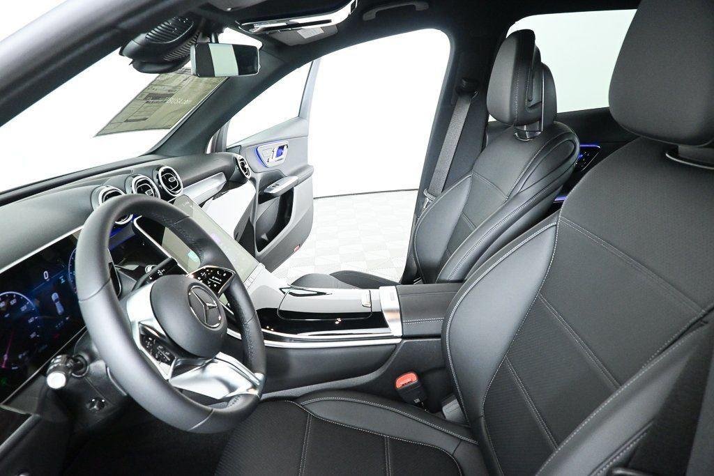 2025 Mercedes-Benz GLC Base - Photo 8