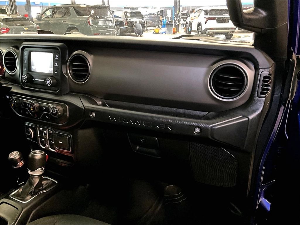 Used 2019 Blue Jeep Unlimited Sport S image 13