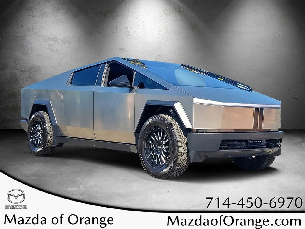 2025 Tesla Cybertruck All-Wheel Drive's photo
