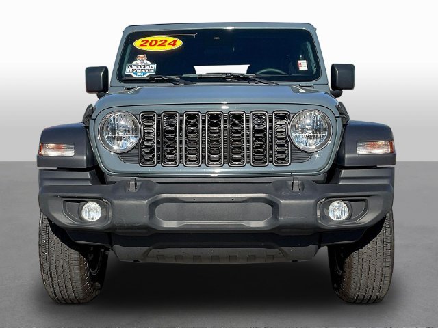 Used 2024 Gray Jeep Sport S image 2