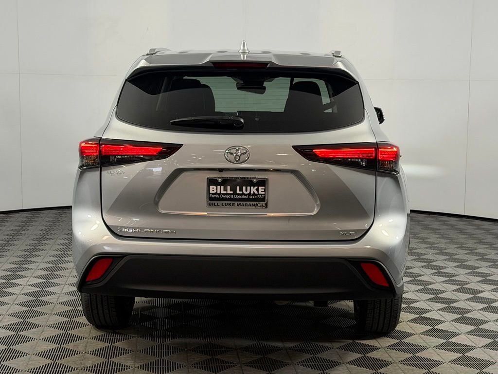 Certified Used 2025 Silver Toyota XLE image 7