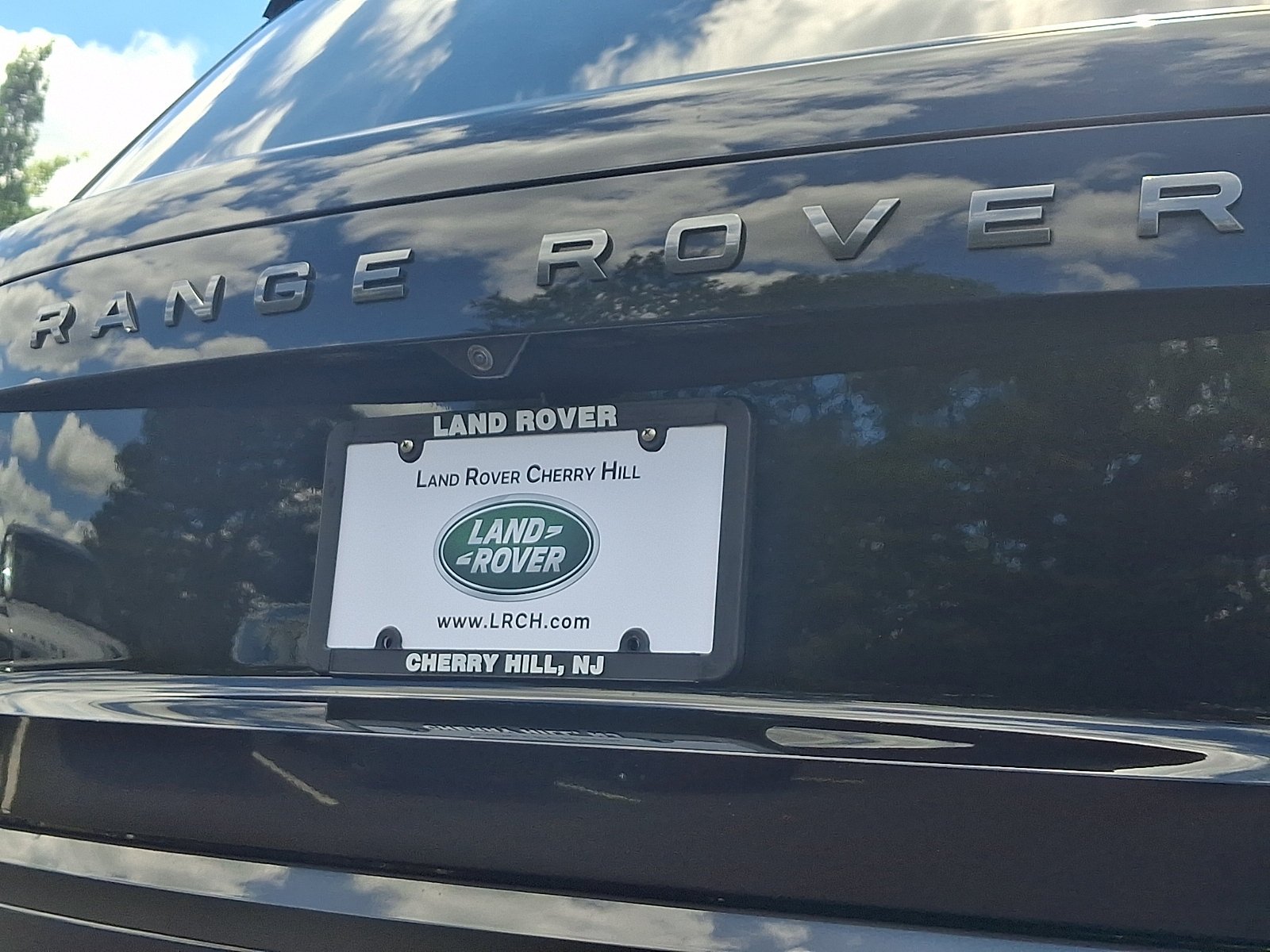 Used 2024 Santorini Black Metallic   1Ag Land Rover SE image 40