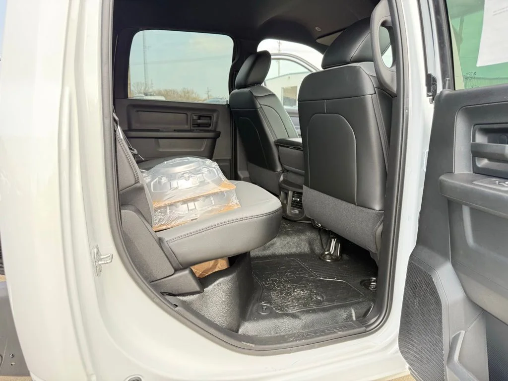 New 2026 Bright White Clear-Coat Exterior Paint RAM Tradesman image 28