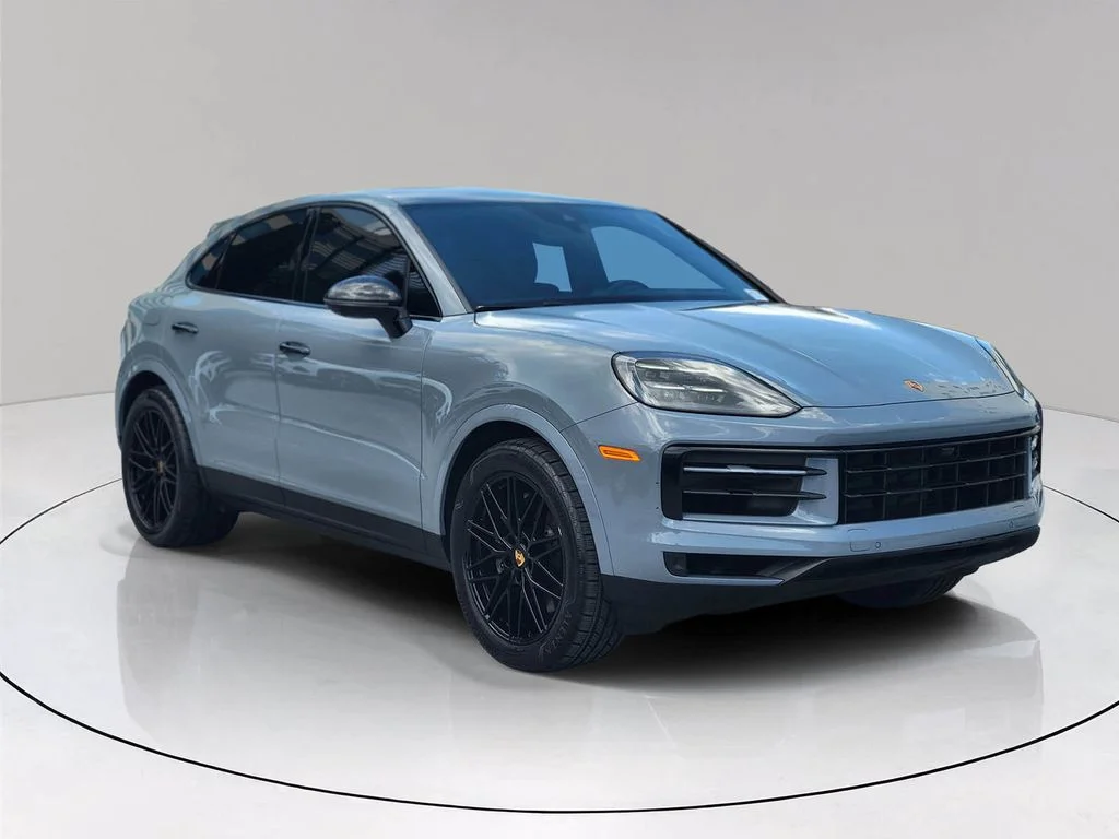 2024 Porsche Cayenne -'s photo