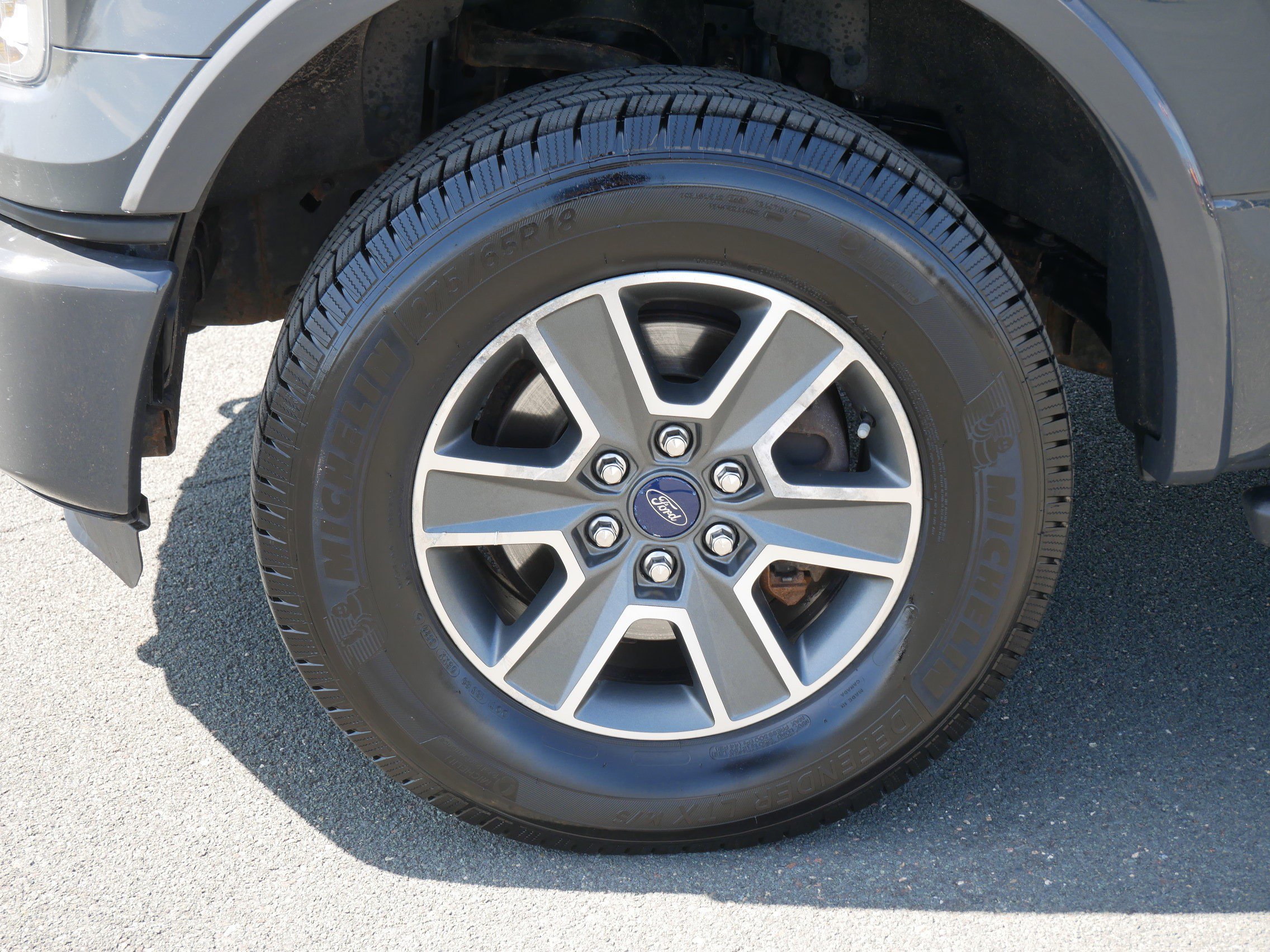 Used 2016 Gray Ford XLT image 9