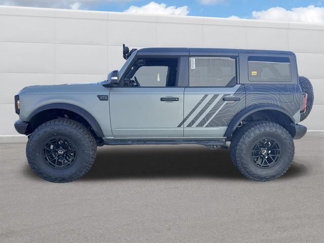 New 2025 Shadow Black Ford Badlands® image 2