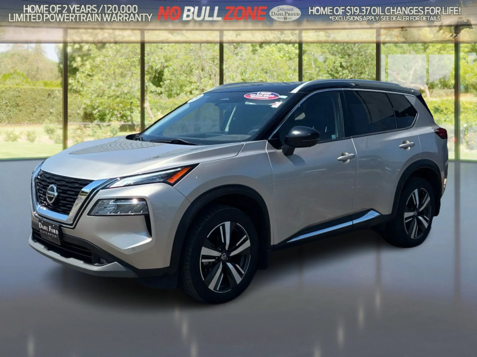 Used 2021 Brilliant Silver / Black Nissan SL image 1