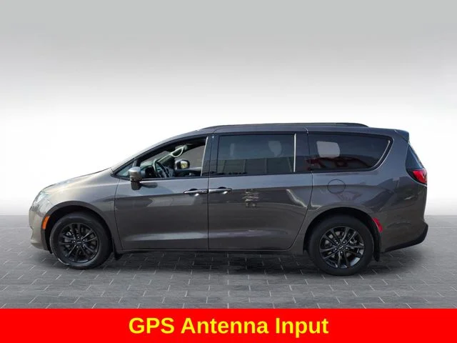 Used 2020 Gray Chrysler Launch Edition image 5