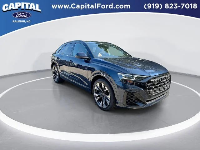 Used 2025  Audi 55 Prestige image 2