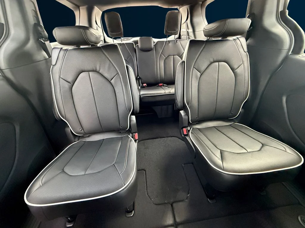 New 2026 White Chrysler Limited image 18