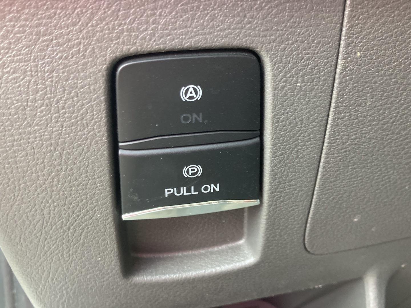 Used 2024 Oxford White Ford 350 image 18
