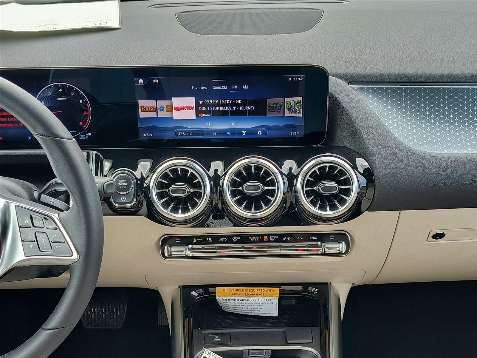 Used 2025 WHITE Mercedes-Benz GLA 250 image 19