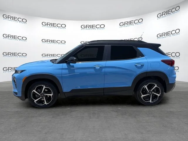 Used 2023 Fountain Blue Chevrolet RS image 4