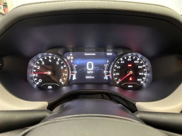 Used 2025 Silver Jeep Limited image 12