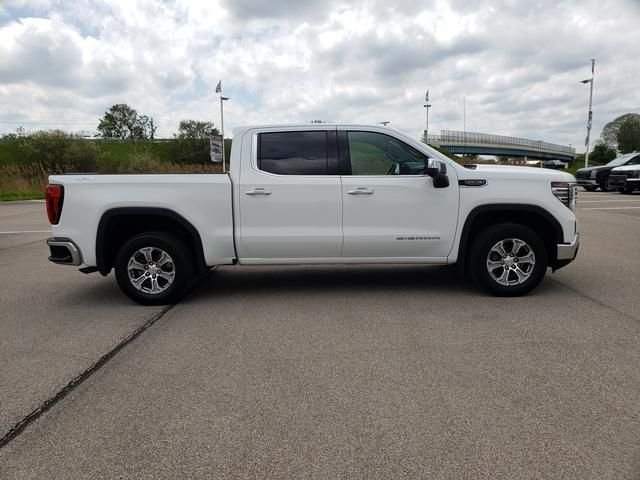 Used 2025 White GMC SLT image 4