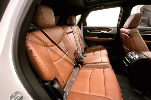 Used 2025 Crystal White Tricoat Cadillac Sport image 26