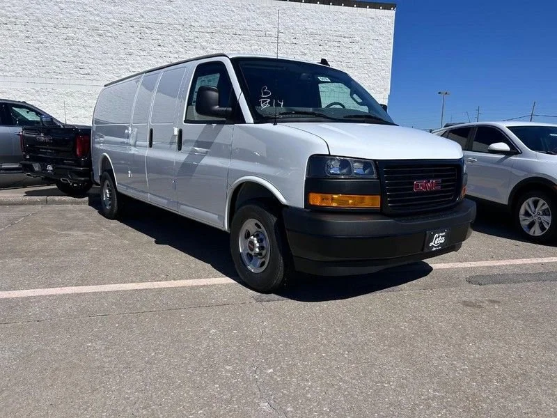 2025 GMC Savana 2500 Ext WB's photo