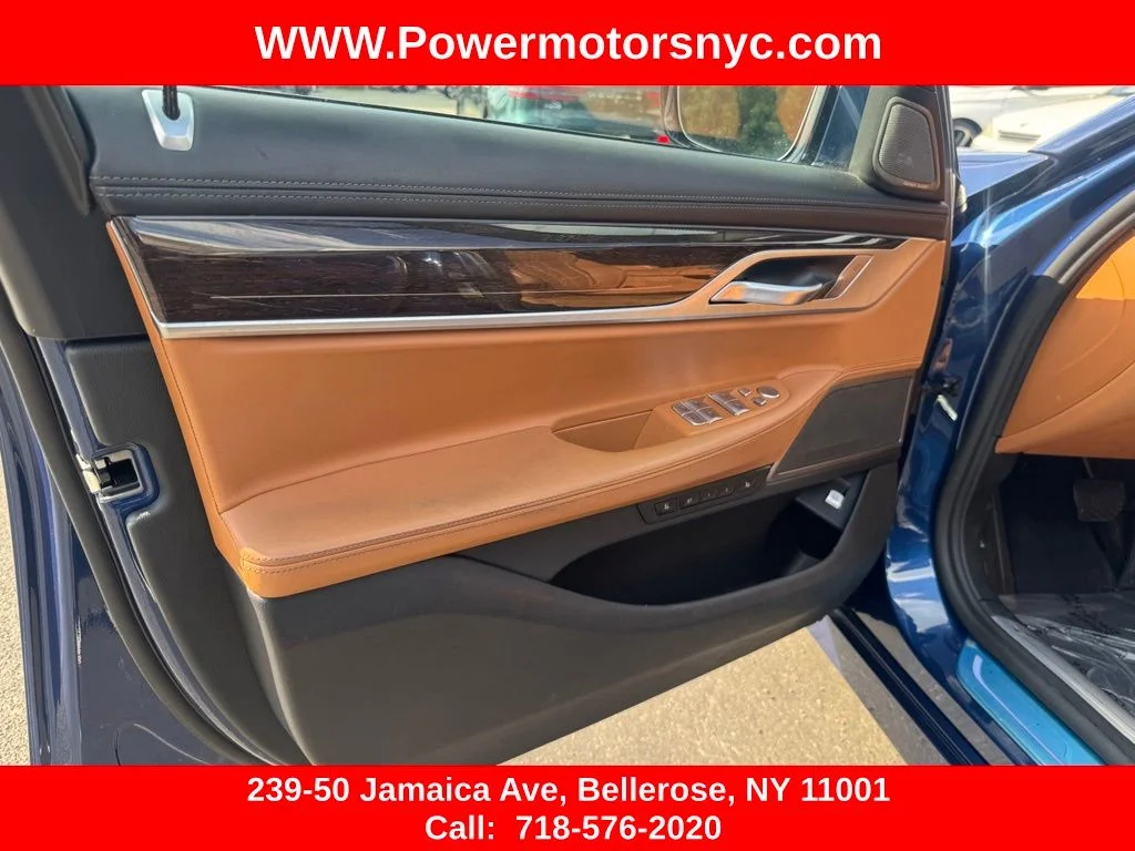 Used 2022 Blue BMW 750i xDrive image 24