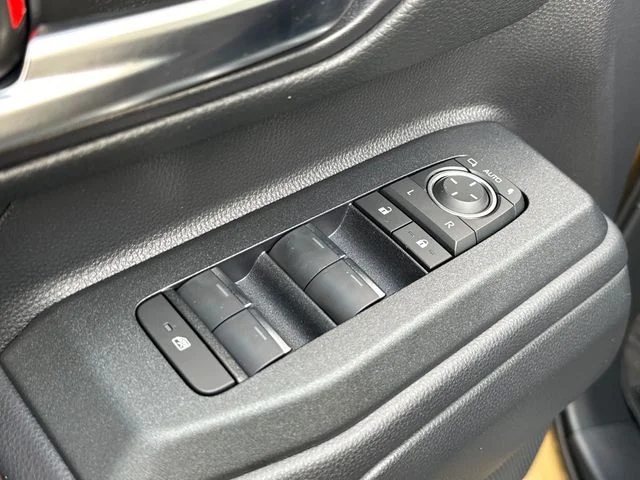 Used 2027  Toyota Base image 17