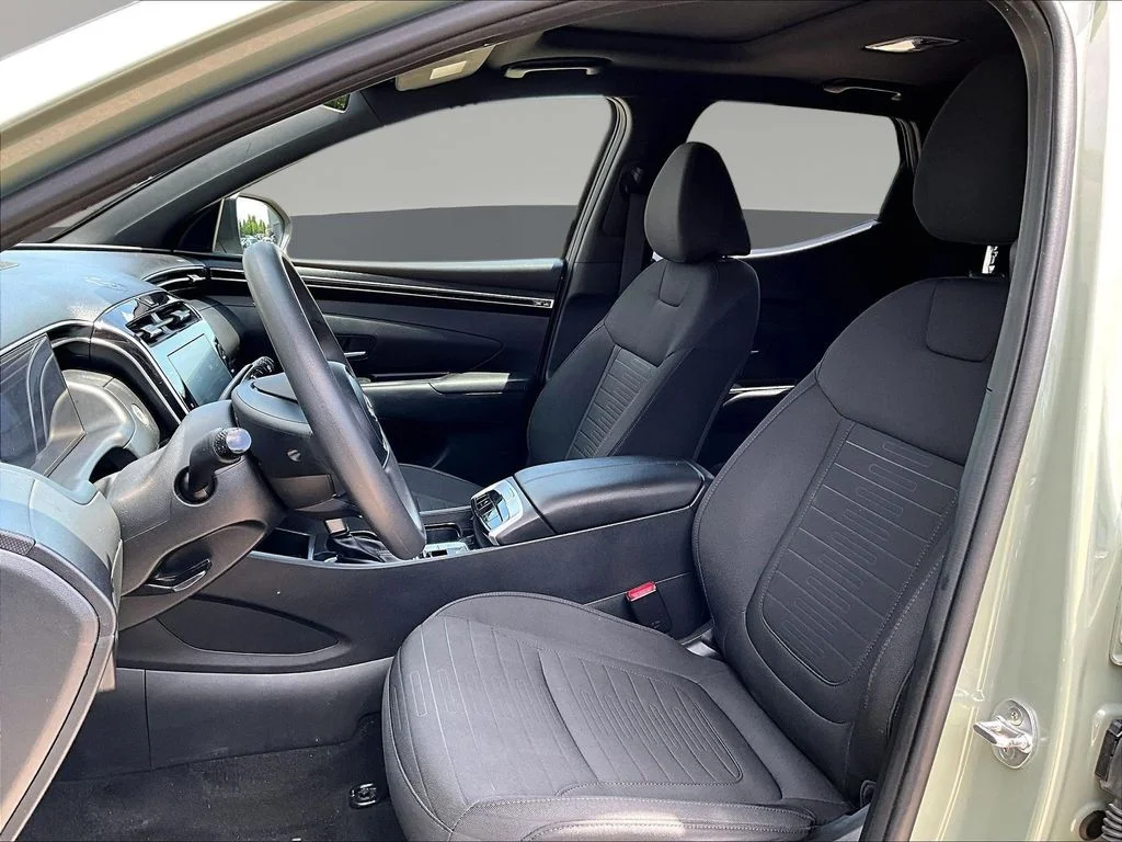 Used 2023 Green Hyundai SEL image 26