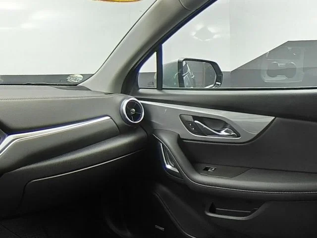 Used 2024 Gray Chevrolet LT image 40