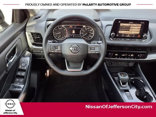 2026 Nissan Rogue Dark Armor - Photo 15