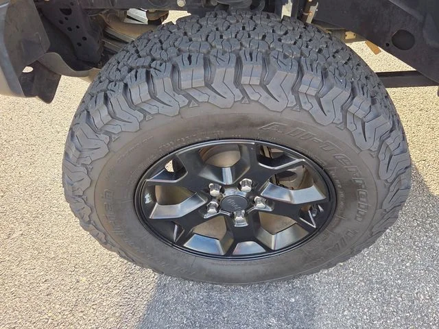 Used 2020 Gray Jeep Unlimited Sport image 5