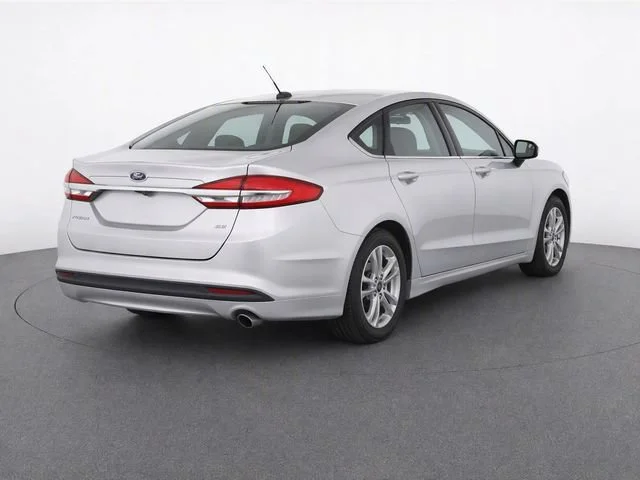 Used 2018 Ingot Silver Meta Ford SE image 3