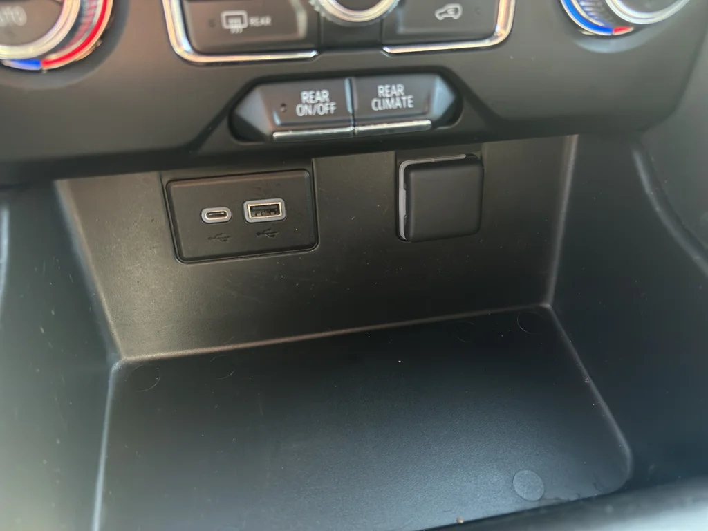 Used 2021 Summit White GMC SLE image 27