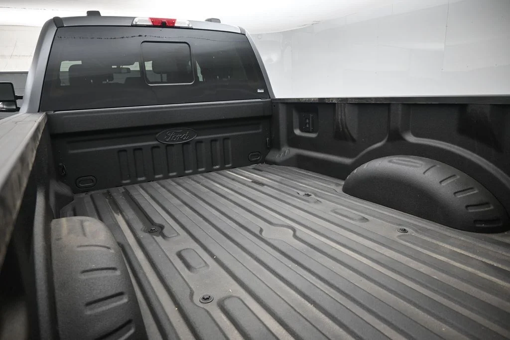 New 2026 Carbonized Gray Metallic Ford XLT image 22