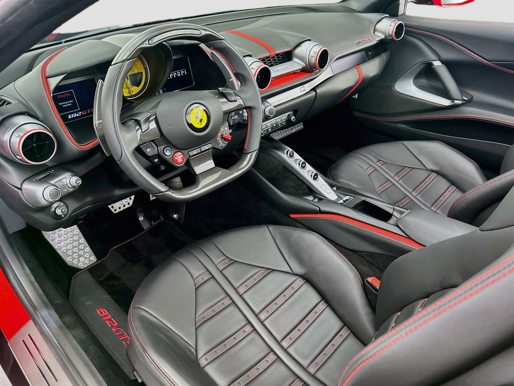 Used 2023  Ferrari Base image 17