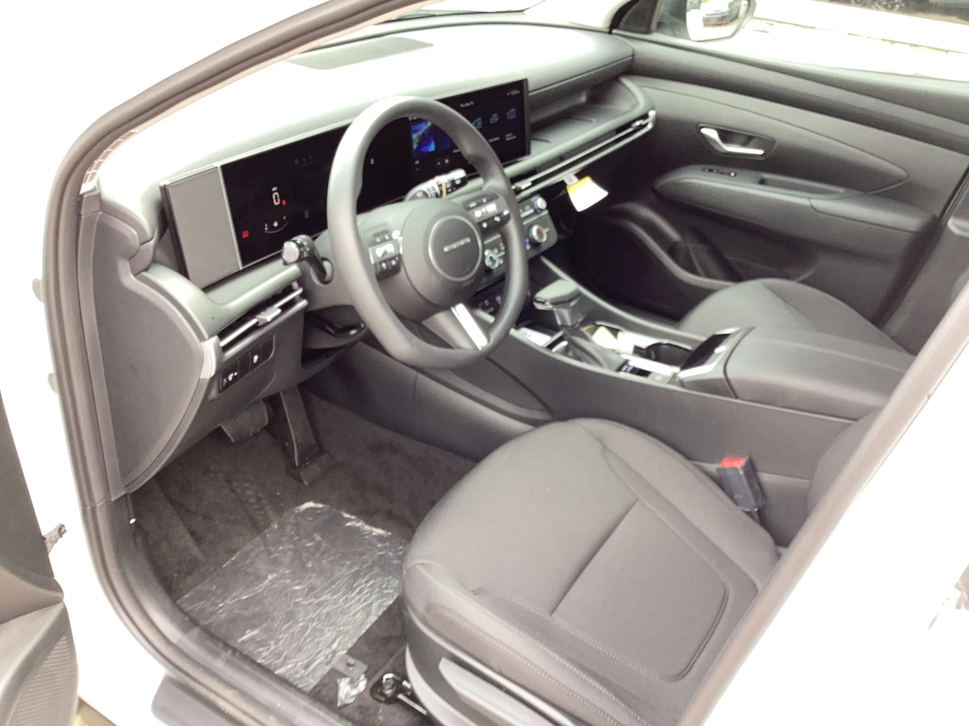 New 2026 Serenity White Pearl Hyundai SE image 15