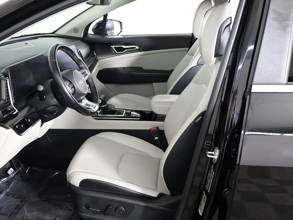 Used 2024 Black Kia EX image 27