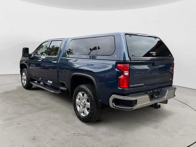 Used 2021 Blue Chevrolet LTZ image 3