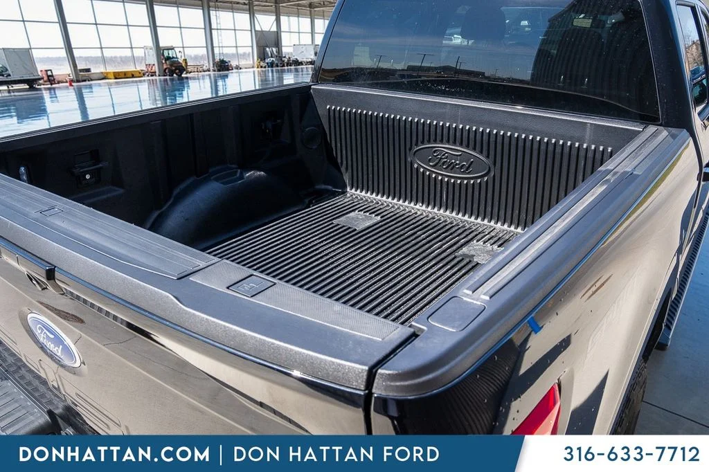 Used 2023 Black Ford XLT image 32