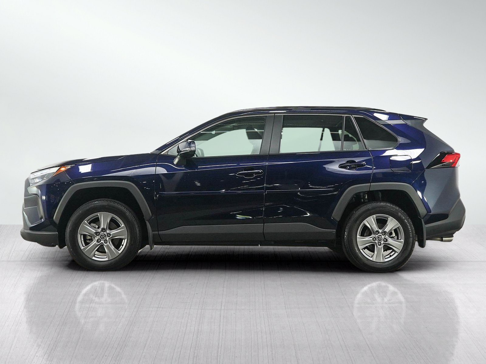 Used 2022 Toyota RAV4 XLE with VIN 2T3P1RFV7NW300835 for sale in South Saint Paul, Minnesota