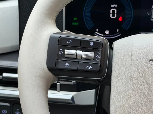 New 2026 Hampton Gray Hyundai SE image 17