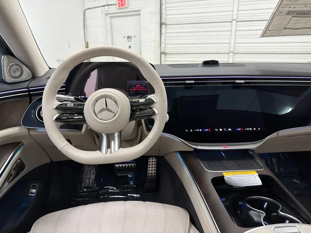 New 2027 White Mercedes-Benz S 580 image 24