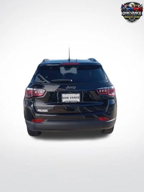 New 2026 Black Jeep Latitude image 4