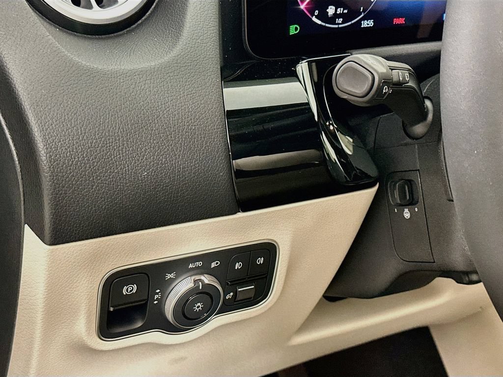 New 2026 Mountain Grey Metallic Mercedes-Benz GLA 250 image 39