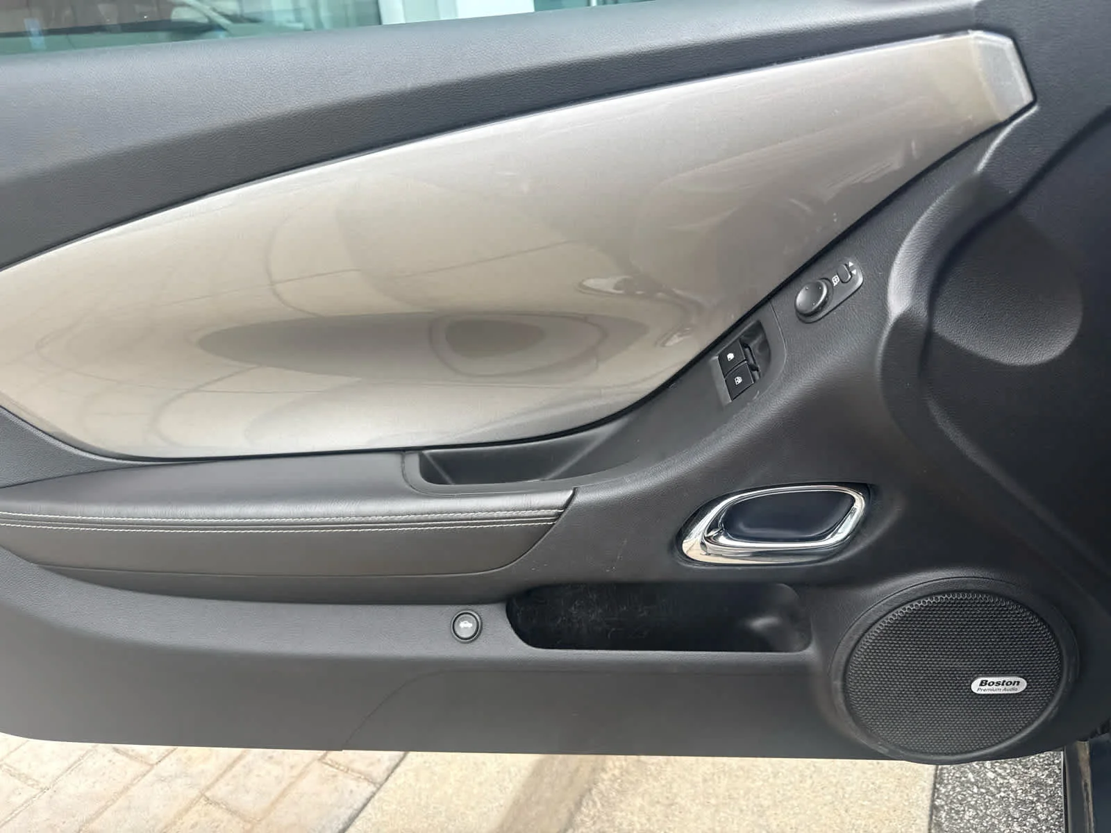 Used 2011 Cyber Gray Metallic Chevrolet 2SS image 13