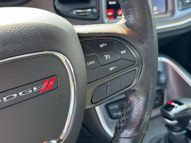 Used 2022 Green Dodge SXT image 28