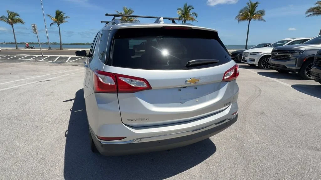 Used 2018 SILVER ICE METALLIC Chevrolet Premier image 7