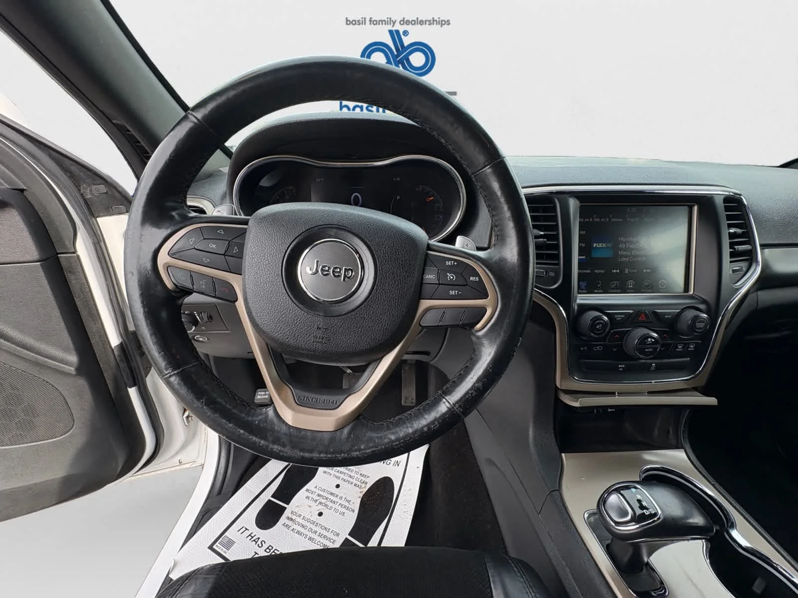 Used 2014 Bright White Clearcoat Jeep Altitude image 13