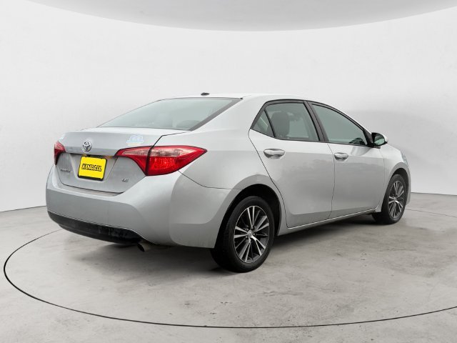 Used 2018 Silver Toyota LE image 5