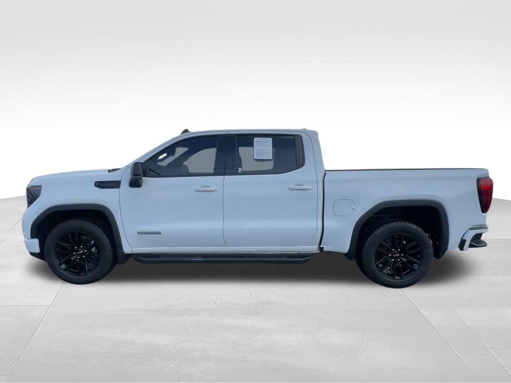 Used 2023 White GMC Elevation image 5