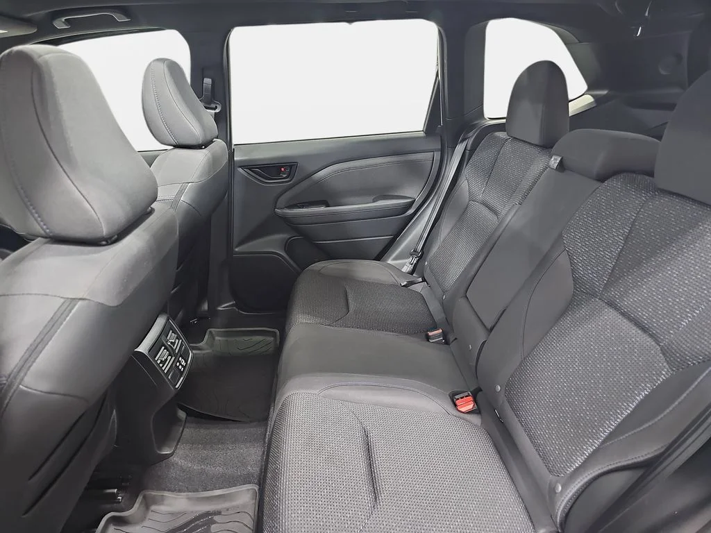 Used 2025 White Subaru Premium image 13