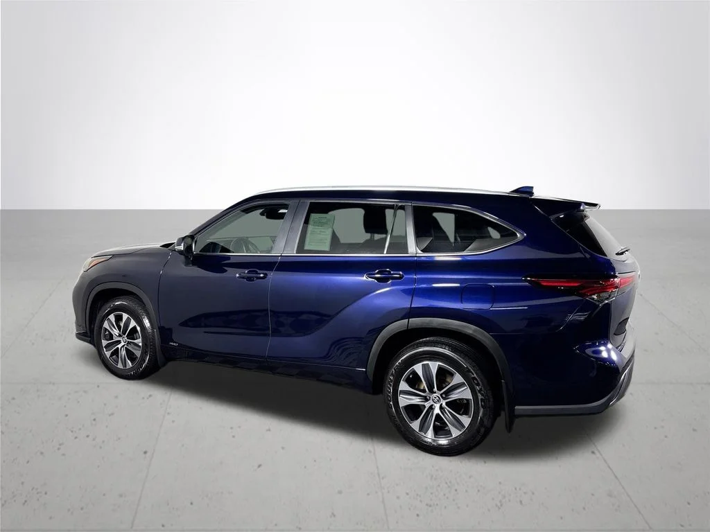 Used 2024 Blue Toyota XLE image 8